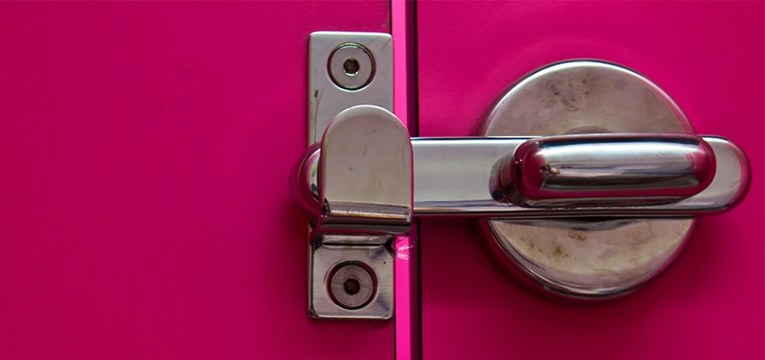 Childproof Gate Lock in Pico Rivera, California